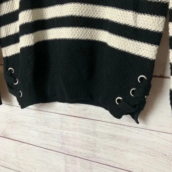 Pink Republic Black & White Stripe Lace Up Crewneck Pullover Sweater S - Picture 2 of 4